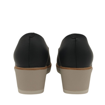 SALÓN CUÑA ESCOTE EN PICO MARINO