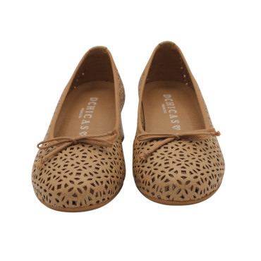 SALÓN CALADO CON TACÓN Y LAZO CAMEL