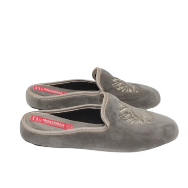 ZAPATILLA CHINELA TERCIOPELO BORDADO GRIS