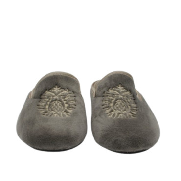 ZAPATILLA CHINELA TERCIOPELO BORDADO GRIS