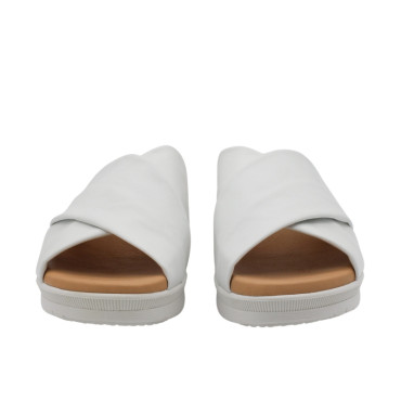 CUÑA DESTALONADA DE EMPEINE CRUZADO BLANCO