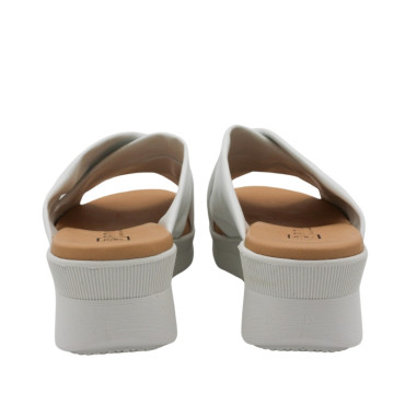 CUÑA DESTALONADA DE EMPEINE CRUZADO BLANCO