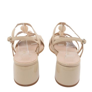 SANDALIA CON PIEDRAS BEIGE