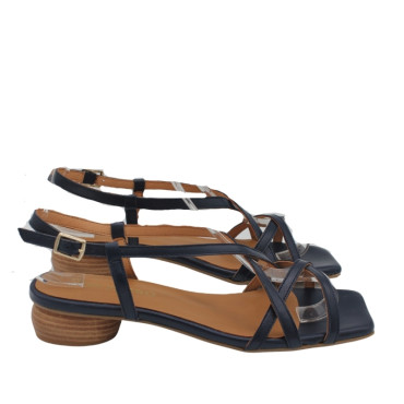 SANDALIA DE PUNTA CUADRADA MARINO