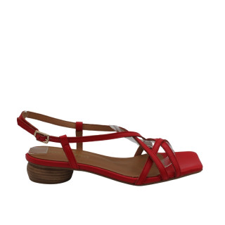 SANDALIA DE TIRAS PUNTA CUADRADA ROJO