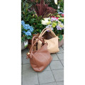 BOLSO GONDOLITA PIEL CAMEL