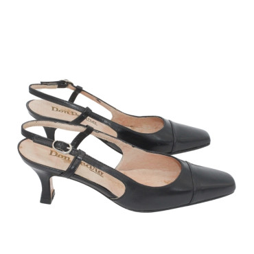 SALON ABIERTO DE TALON NEGRO TACON CARRETE