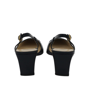 SALON ABIERTO DE TALON MARINO TACON RECTO