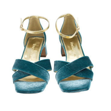 SANDALIA CON TIRAS CRUZADAS Y TACÓN BAJO AZUL