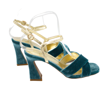 SANDALIA CON TIRAS CRUZADAS Y TACÓN ALTO AZUL