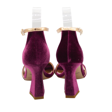 SANDALIA CON TIRA Y TACÓN ALTO MAGENTA