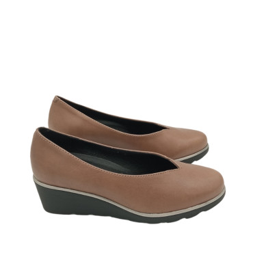 SALÓN DE PIEL CON CUÑA TOPO