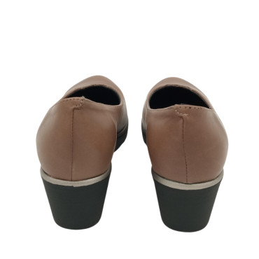 SALÓN DE PIEL CON CUÑA TOPO