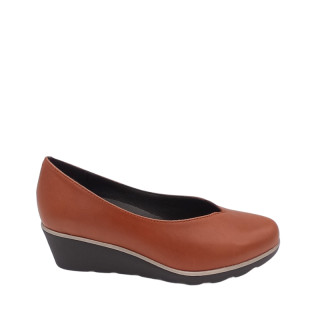 SALÓN DE PIEL CON CUÑA CUERO