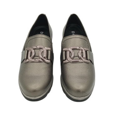 MOCASIN CON CUÑA METALIZADO