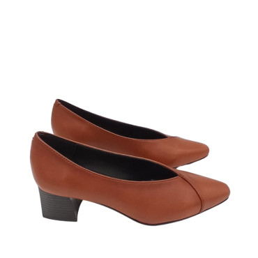 SALÓN TACÓN MEDIO CUERO