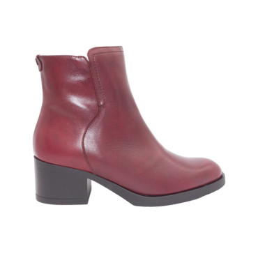 BOTÍN PIEL TACÓN MEDIO BURDEOS