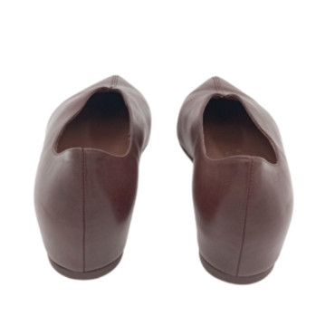 SALÓN BAJO CUÑA OCULTA MARRÓN