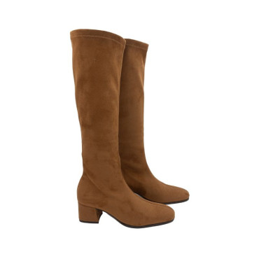 BOTA DE TACÓN ANTE ELASTICO COLOR TABACO