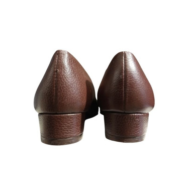 SALON CUÑA  PIEL MARRÓN