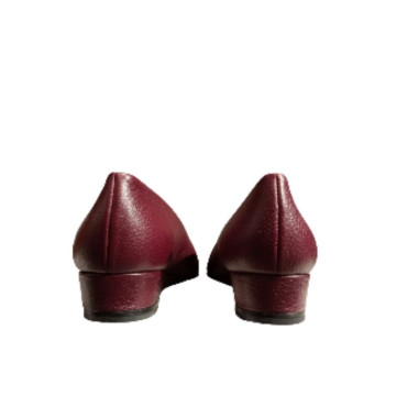 SALON CUÑA  PIEL BURDEOS