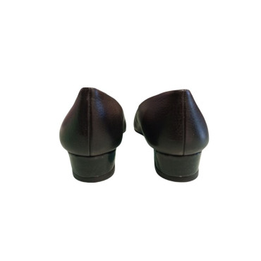 SALON CUÑA PIEL Y PUNTA CHAROL NEGRO