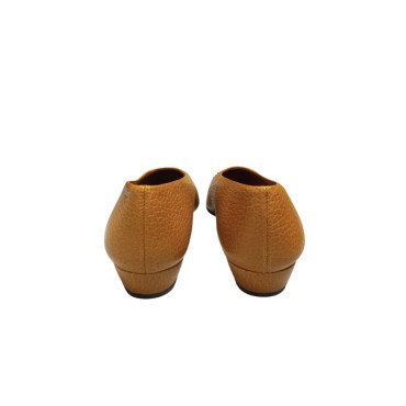 SALON CUÑA PIEL MIEL