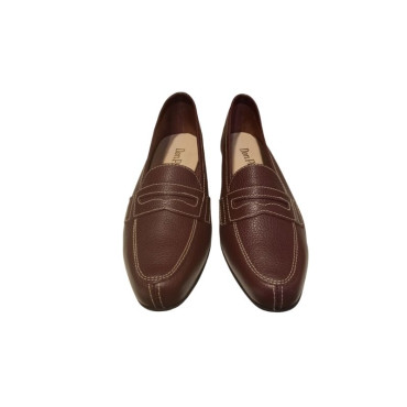 MOCASIN CON ANTIFAZ Y TACON BURDEOS