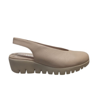 SALÓN DESTALONADO CON CUÑA BEIGE