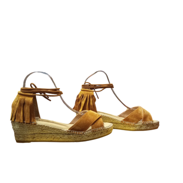 ALPARGATA CON FLECOS MARRÓN