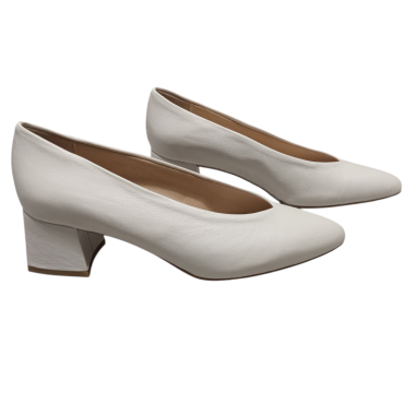 SALÓN CON TACÓN ANCHO BEIGE