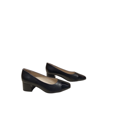 SALÓN CON PUNTERA CHAROL NEGRO