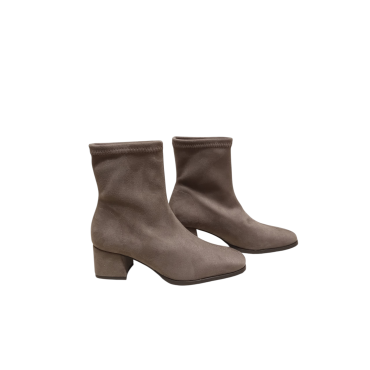 BOTÍN DE ANTE ELÁSTICO CON TACÓN MEDIO TAUPE