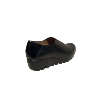 ZAPATO CON CUÑA NEGRO