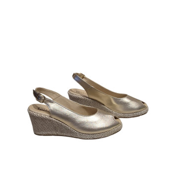 SANDALIA CUÑA LISO ORO