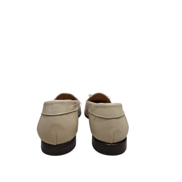 MOCASÍN CON LAZO BEIGE