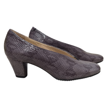 ZAPATO DE TACÓN CERRADO DE LADOS BOA GRIS