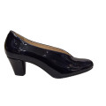 ZAPATO DE TACÓN CERRADO DE LADOS CHAROL AZUL