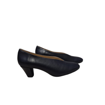 ZAPATO DE TACÓN CERRADO DE LADOS PIEL AZUL