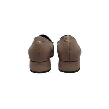 MOCASIN ADORNO CADENA TOPO