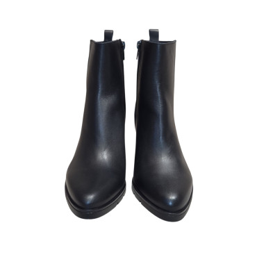 BOTIN CON TACON PIEL NEGRO