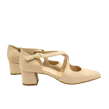 ZAPATO CON TIRAS CRUZADAS BEIGE