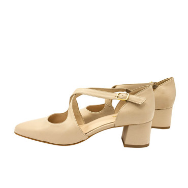 ZAPATO CON TIRAS CRUZADAS BEIGE