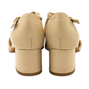 ZAPATO CON TIRAS CRUZADAS BEIGE