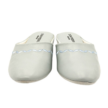 ZAPATILLA CHINELA ADORNO BORDADO CELESTE