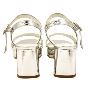 SANDALIA PLATAFORMA METALIZADA PLATA