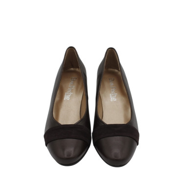 SALON TIRA DE ANTE EN EL ESCOTE PIEL MARRON