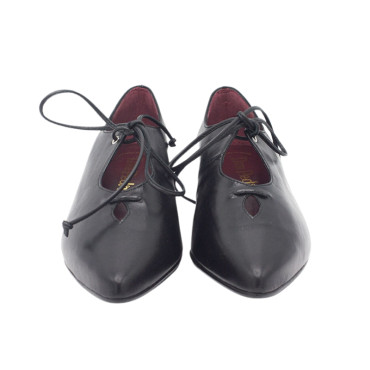 SALON CERRADO CON LAZADA NEGRO